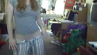 脱衣服妈妈后 性感的视频泰米尔性爱视频泰米尔